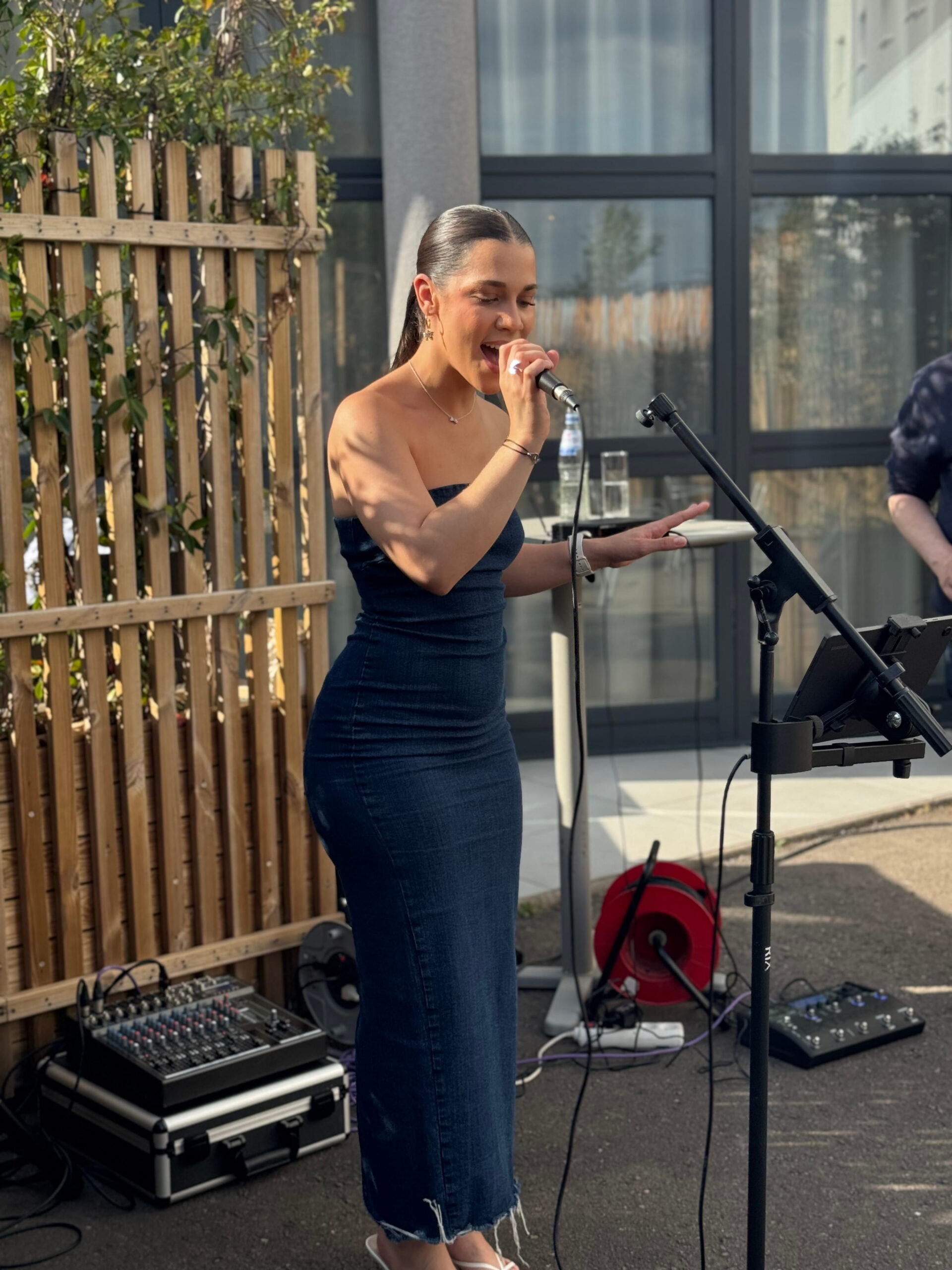 chanteuse afterwork scaled