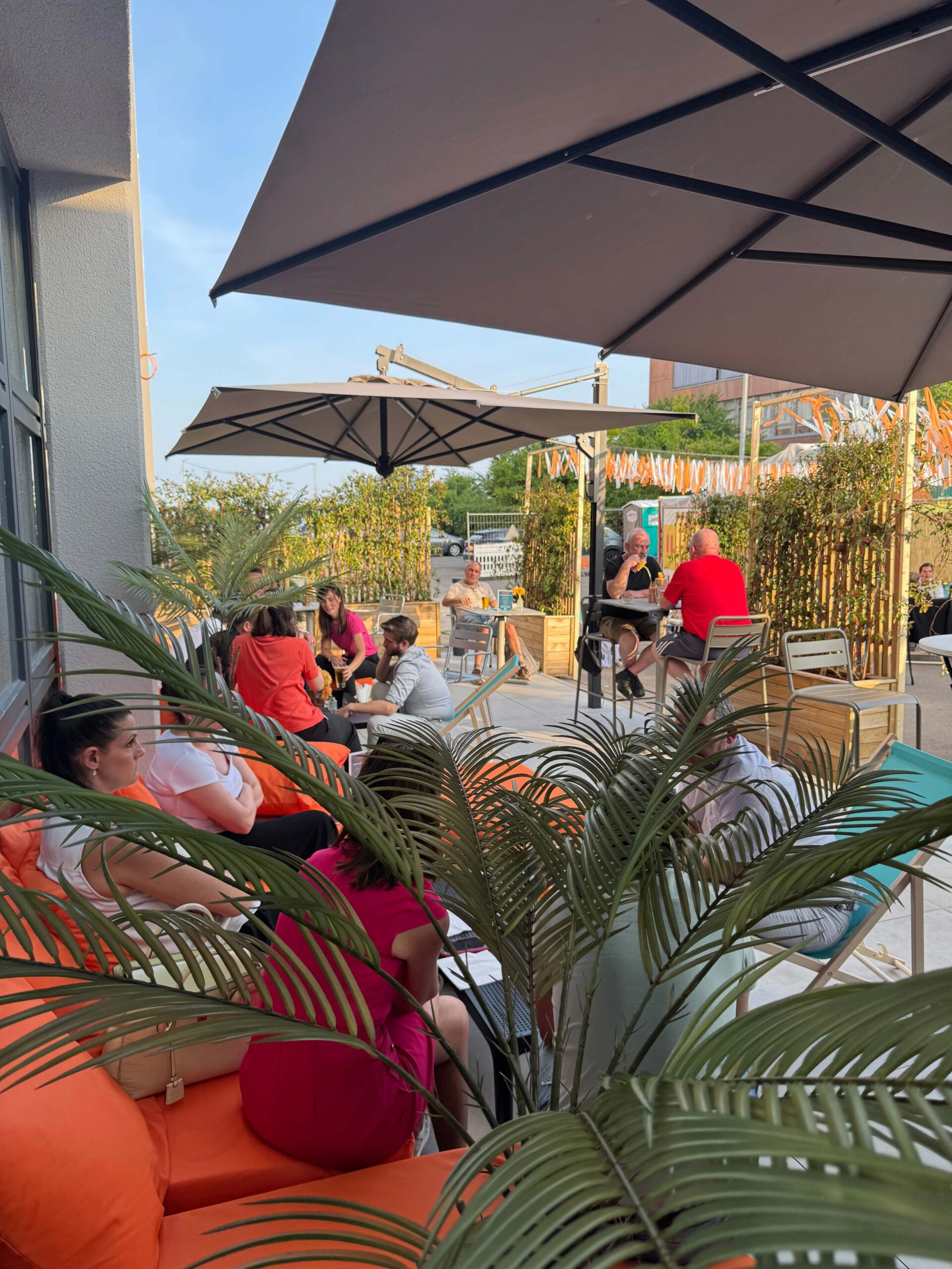 terrasse the hive scaled